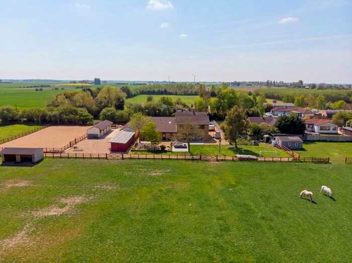 5 Bedroom Detached House For Sale In Whaplode Drove, Spalding, PE12