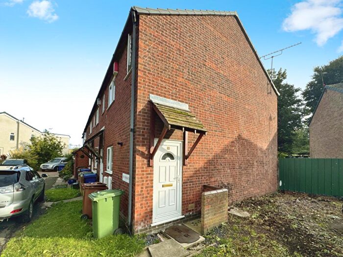 2 Bedroom End Of Terrace House To Rent In Florence Close, Grays, RM20