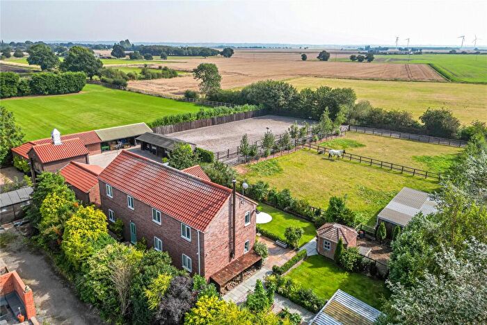 4 Bedroom Equestrian Facility For Sale In Crowle Road, Eastoft, North Lincs, DN17