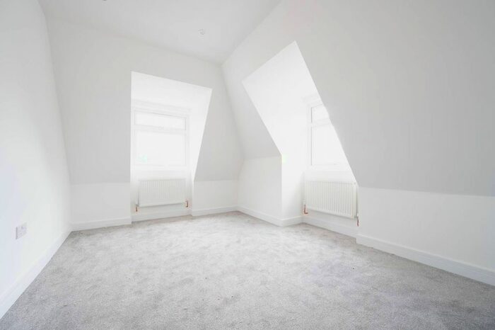 2 Bedroom Flat To Rent In Westfield, Westfield, Woking, GU22