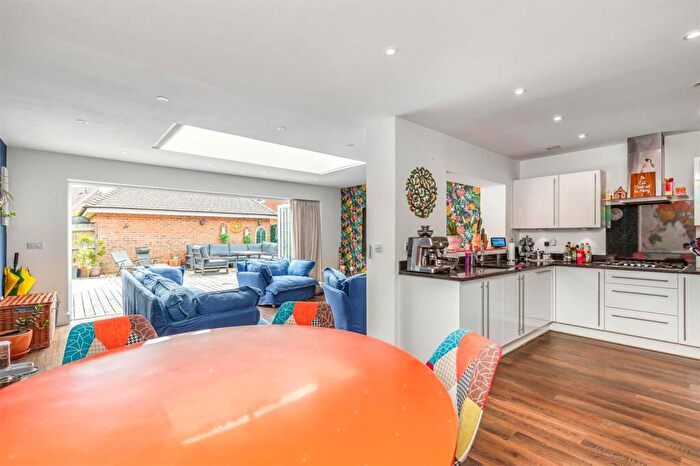 4 Bedroom Detached House To Rent In Ryeland Road, Burgess Hill, West Sussex, RH15