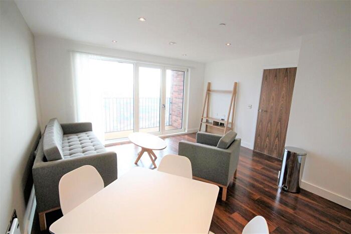 1 Bedroom Apartment To Rent In Rivergate House, Wilburn Basin, M5