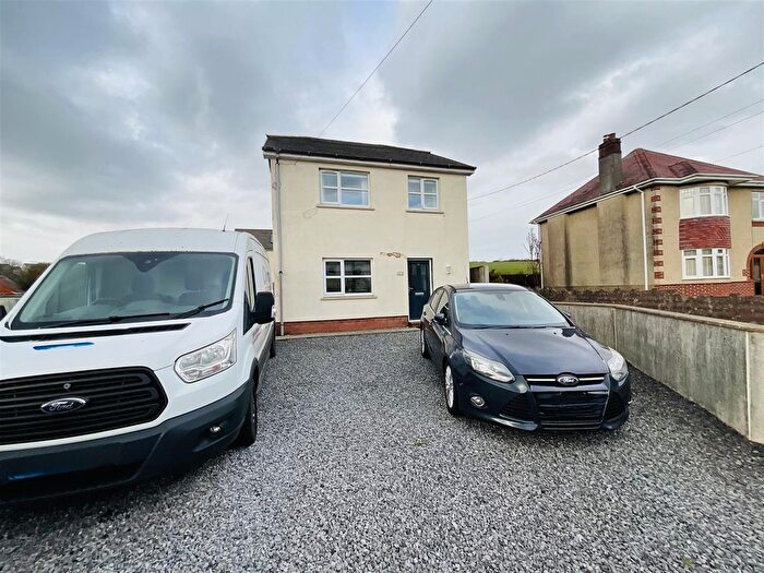 3 Bedroom Detached House For Sale In Heol Y Parc, Cefneithin, Llanelli, SA14