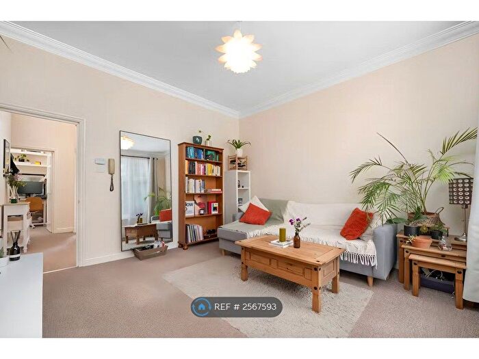 2 Bedroom Flat To Rent In Longton Avenue, London, SE26