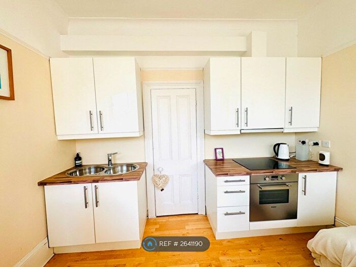1 Bedroom Flat To Rent In Highbury Hill, London, N5