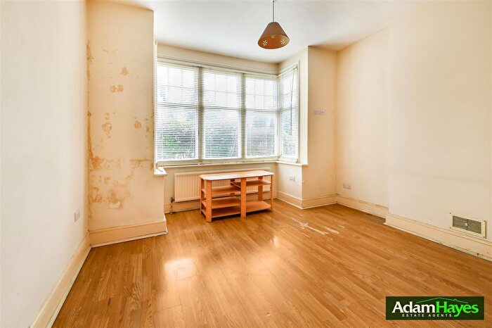 3 Bedroom Terraced House For Sale In Rosemary Avenue, Finchley, N3