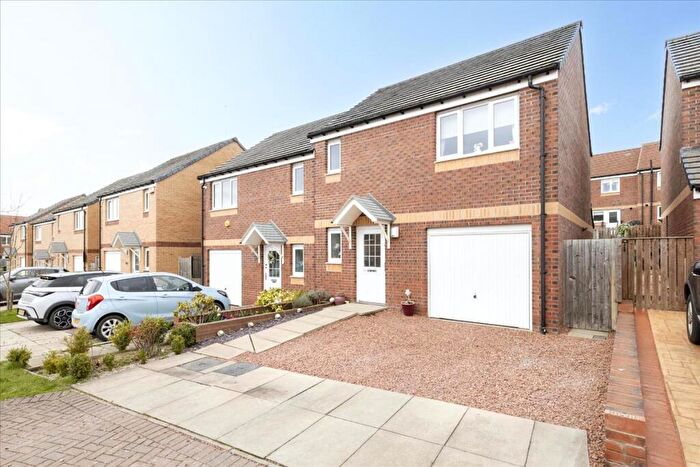 3 Bedroom Semi Detached House For Sale In Whitehouse Avenue, Gorebridge, EH23