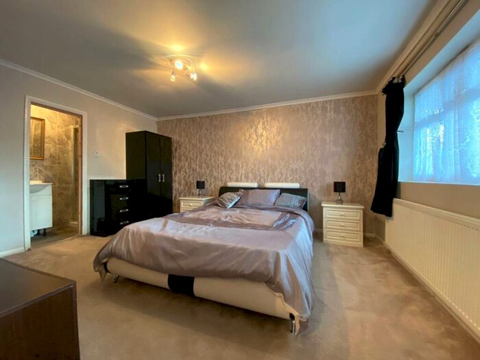 1 Bedroom Apartment To Rent In Pankhurst Drive, Bracknell, Berkshire, RG12