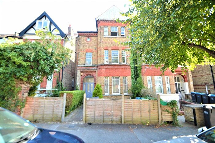 1 Bedroom Apartment To Rent In Birdhurst Rise, South Croydon, CR2