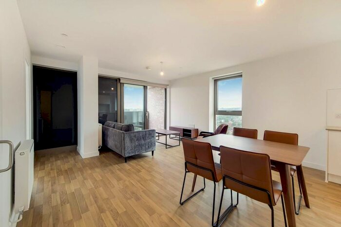 2 Bedroom Flat To Rent In Seven Sisters Road, Tottenham, London, N15