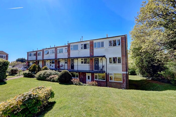 2 Bedroom Maisonette To Rent In Temple Orchard, Amersham Hill, High Wycombe, Buckinghamshire, HP13