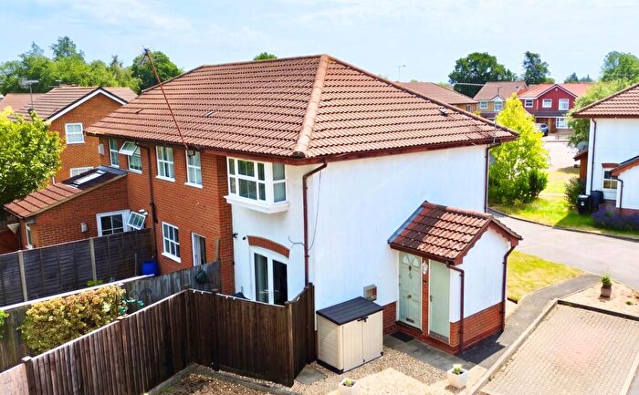 1 Bedroom End Of Terrace House For Sale In Woodley, Reading, Berkshire, RG5