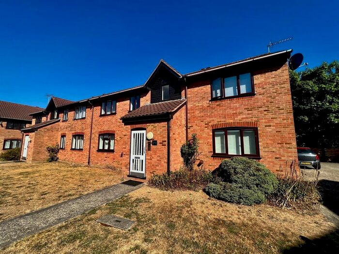 1 Bedroom Flat To Rent In Godwin Close, Sewardstone Road, London, E4