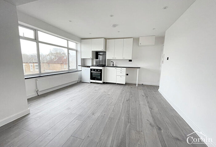 1 Bedroom Apartment For Sale In Caledonian Court, Bournemouth, Dorset, BH1