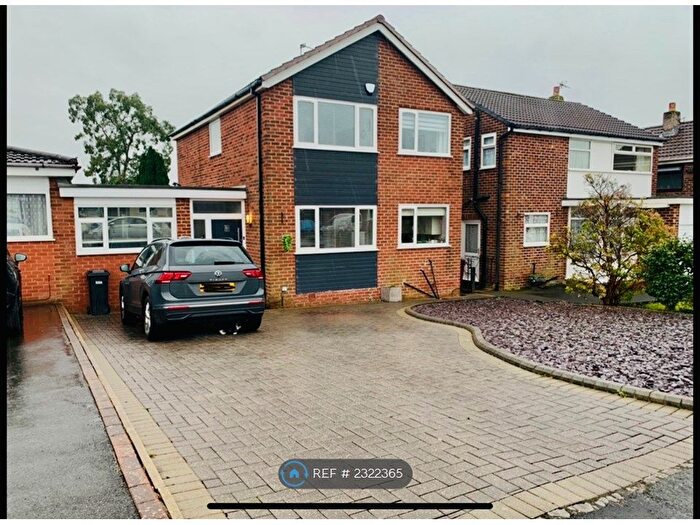 4 Bedroom Detached House To Rent In Hough Fold Way, Bolton, BL2