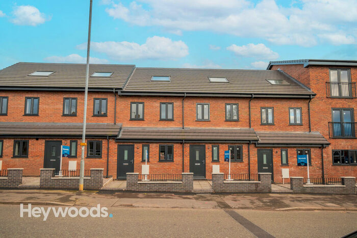 3 Bedroom Mews To Rent In London Mews, London Road, Trent Vale, Stoke-on-Trent, ST4