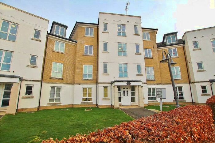 1 Bedroom Flat To Rent In Knaphill, GU21