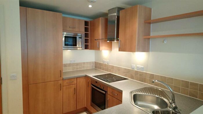 1 Bedroom House To Rent In Beckhampton Street, Swindon, SN1