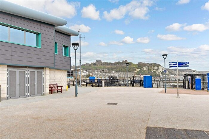 3 Bedroom Flat For Sale In The Gateway, Dover, Kent, CT16