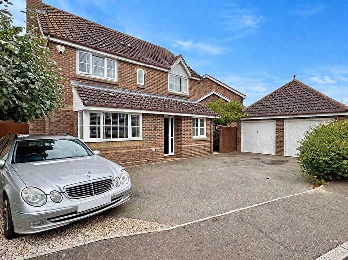 4 Bedroom Detached House For Sale In Pintail Crescent, Great Notley, Braintree, CM77