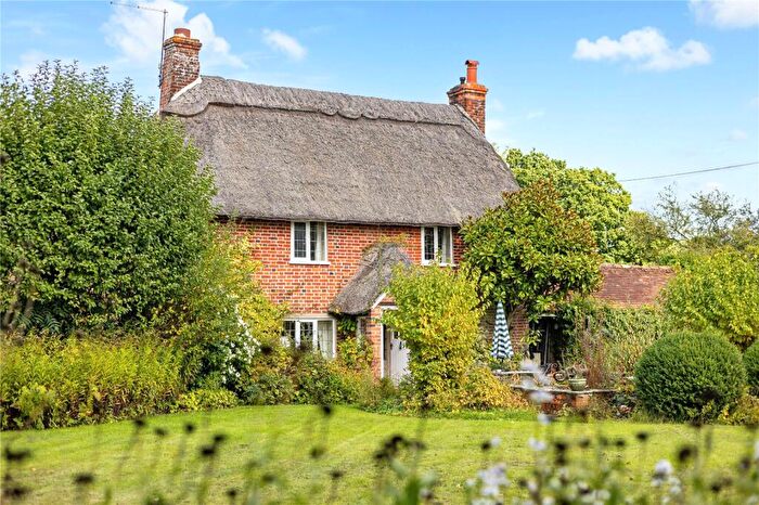 4 Bedroom Detached House For Sale In Kingsettle Cottage, Corner Lane, Motcombe, Dorset, SP7