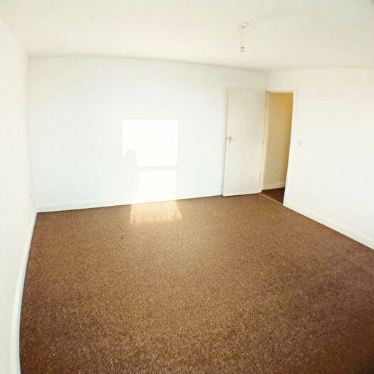 1 Bedroom Flat To Rent In Dock Road, Tilbury, RM18