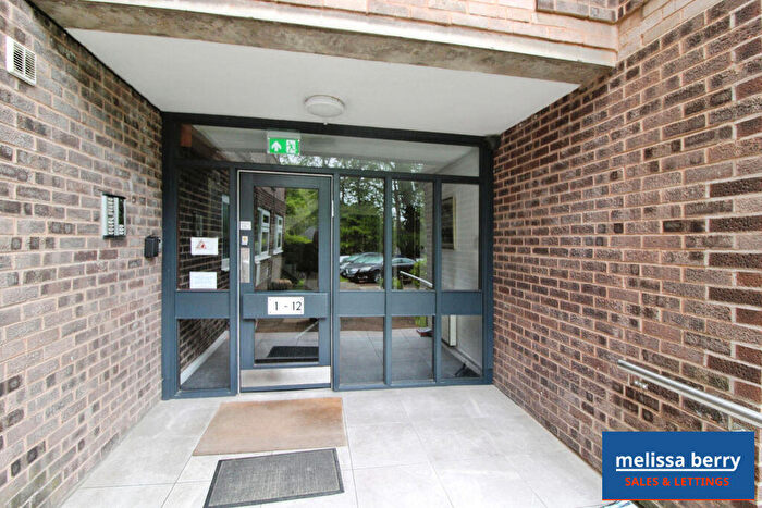 3 Bedroom Flat For Sale In Sommerville Court, Park Lane, Salford, M7