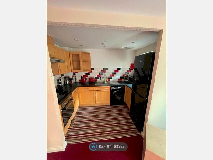 2 Bedroom Flat To Rent In Ottawa Court, Broxbourne, EN10