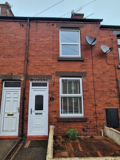 2 Bedroom Terraced House To Rent In North Avenue, Leek, ST13