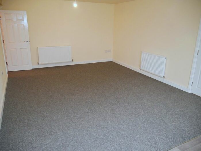 2 Bedroom Flat To Rent In 142 Woodway Lane, Walsgrave CV2