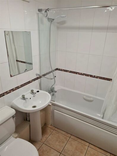 3 Bedroom House To Rent In Canterbury Street, Cambridge, CB1