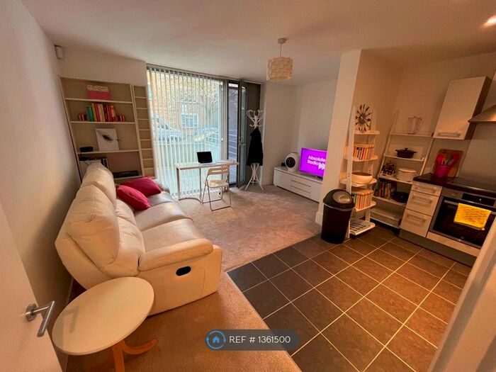 1 Bedroom Flat To Rent In Highbury Stadium Square, London, N5