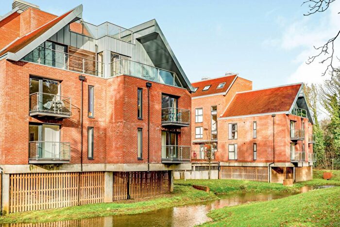2 Bedroom Apartment To Rent In Candleford Court, Buckingham, MK18