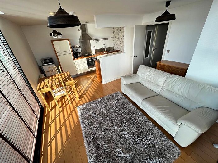 1 Bedroom Flat For Sale In Islington Wharf Block B, Great Ancoats Street, Manchester, M4