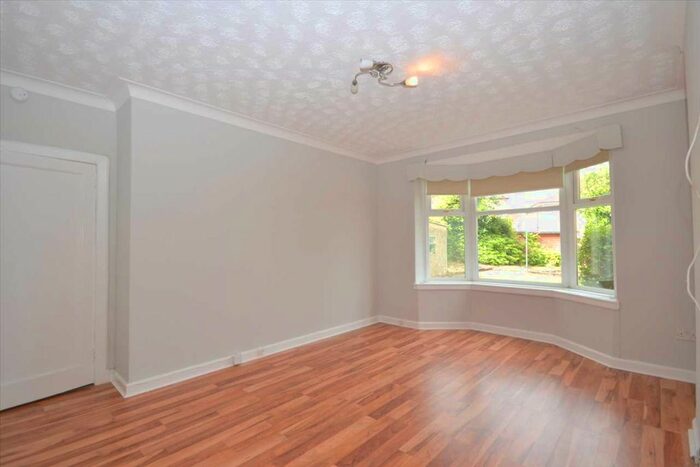3 Bedroom Semi-Detached House For Sale In York Drive, Burnside, Glasgow, G73