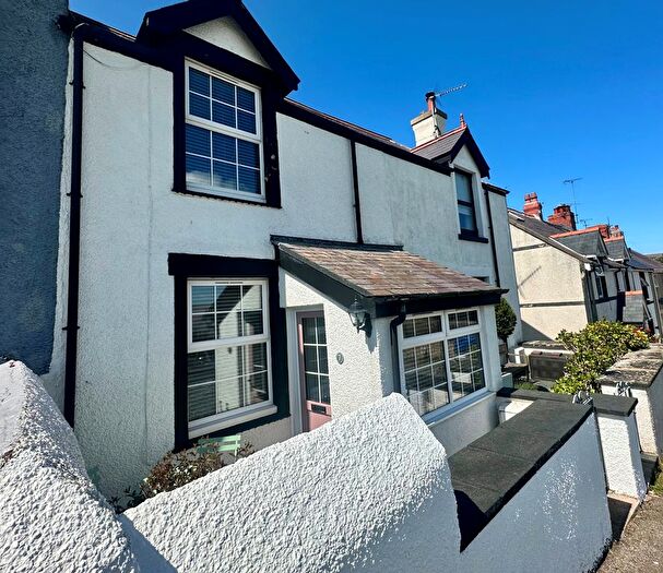 2 Bedroom Cottage To Rent In St. Beunos Road, Llandudno, LL30