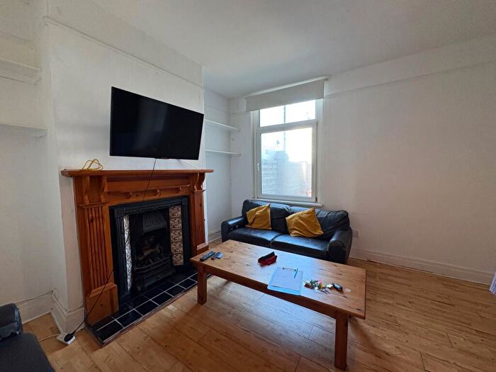 4 Bedroom Terraced House To Rent In Australia Road, Heath, CF14
