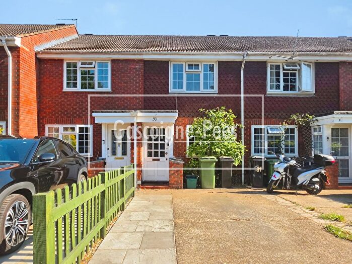2 Bedroom Property To Rent In Hawthorne Place, Epsom, KT17