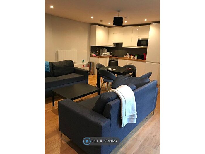 2 Bedroom Flat To Rent In Corben Mews, London, SW8