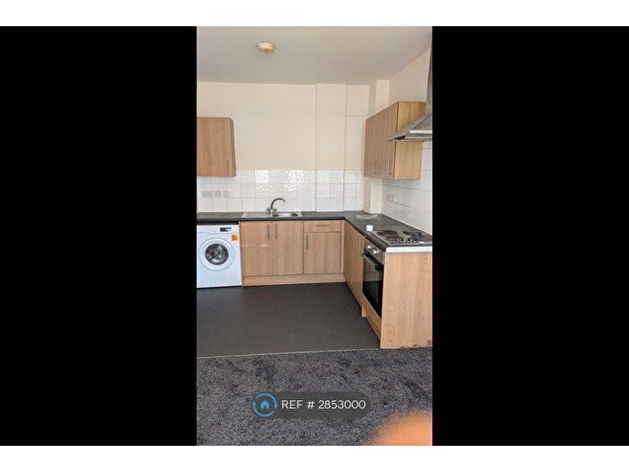 1 Bedroom Flat To Rent In Trafalgar House, Wolverhampton, WV1