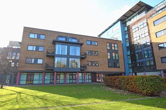 1 Bedroom Apartment To Rent In Flatholm House, Prospect Place, CF11