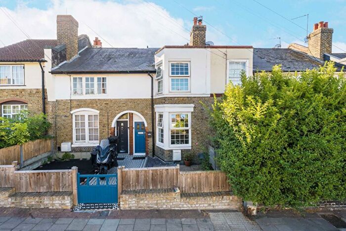 3 Bedroom Semi-Detached House For Sale In Blakenham Road, Tooting, SW17