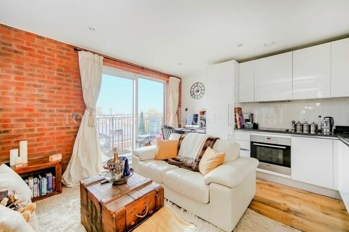 1 Bedroom Flat To Rent In Warehouse Court, Major Draper Street, Royal Arsenal SE18