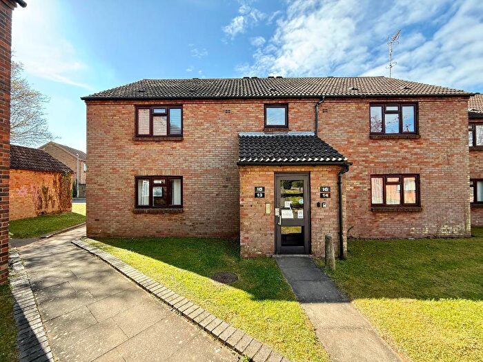 1 Bedroom Apartment For Sale In Hamer Court, Links Way, Warden Hills, Luton, Bedfordshire, LU2