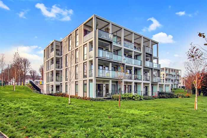 1 Bedroom Flat To Rent In Churchill Road, Uxbridge, UB10