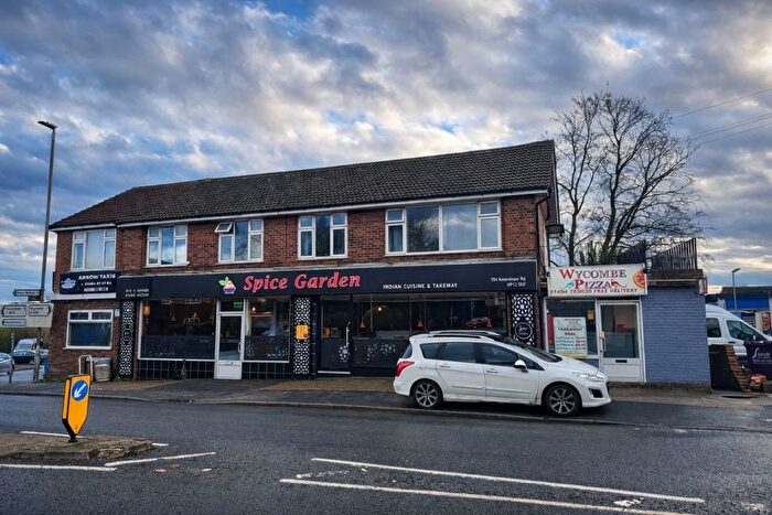 2 Bedroom Flat To Rent In Amersham Road, High Wycombe, HP13
