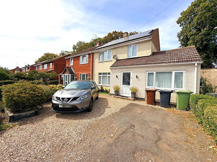 4 Bedroom Semi-Detached House For Sale In Willow Brook Road, Corby, NN17