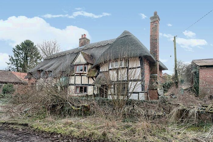 2 Bedroom Semi-Detached House For Sale In Chapel Lane, Stoke, Andover, SP11