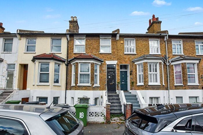 3 Bedroom Terraced House For Sale In Ronver Road, London, SE12