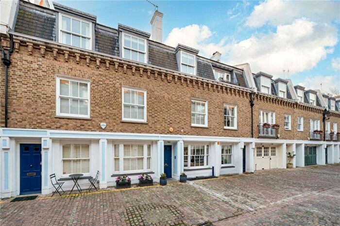 2 Bedroom Mews To Rent In Redcliffe Mews, London, SW10